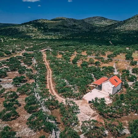 House Brvnara Dograde