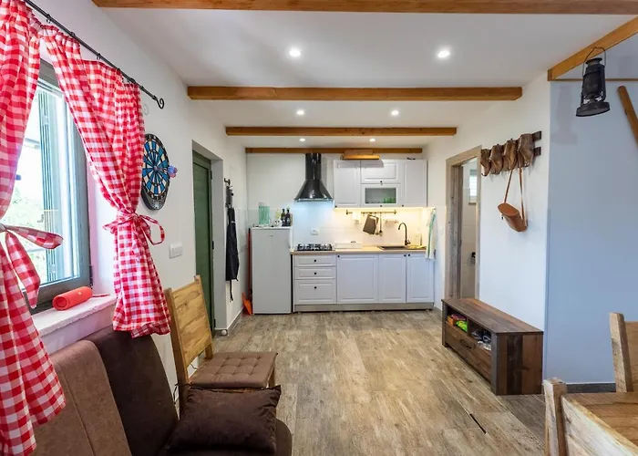 House * Dograde