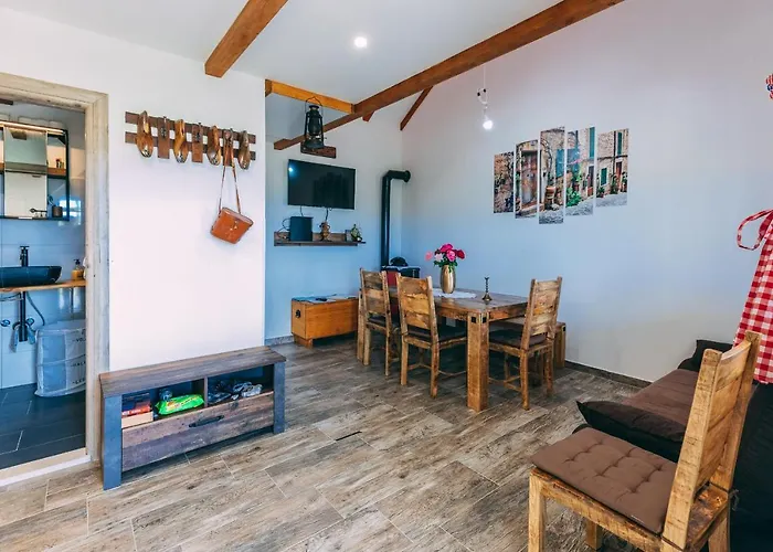 シャレー House