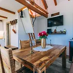 House * Dograde