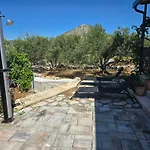 House בקתה *