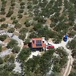 בקתה House *