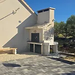 House Dograde
