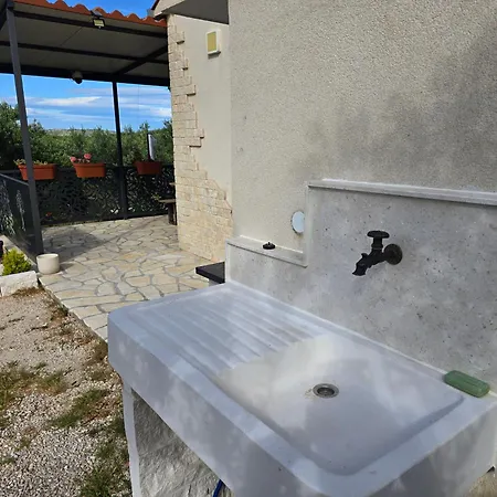 House Dograde